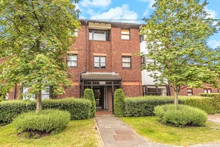 Studio For Sale In Mayfield Road, London, W12