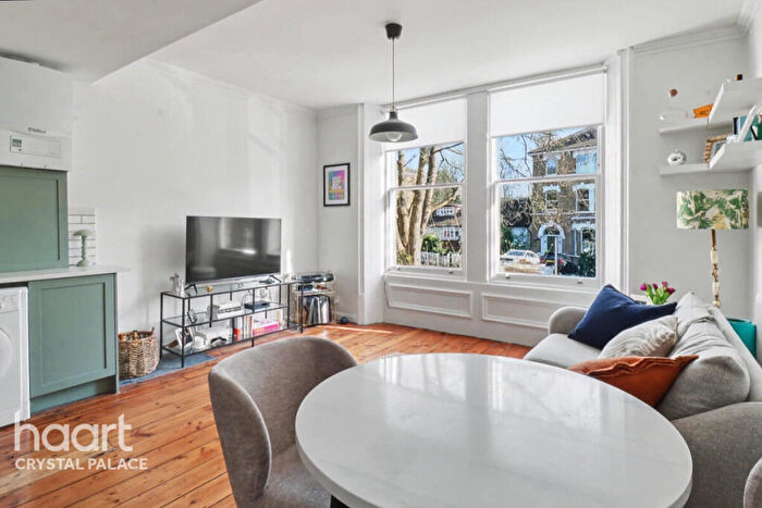 1 Bedroom Flat For Sale In Thicket Road, London, SE20