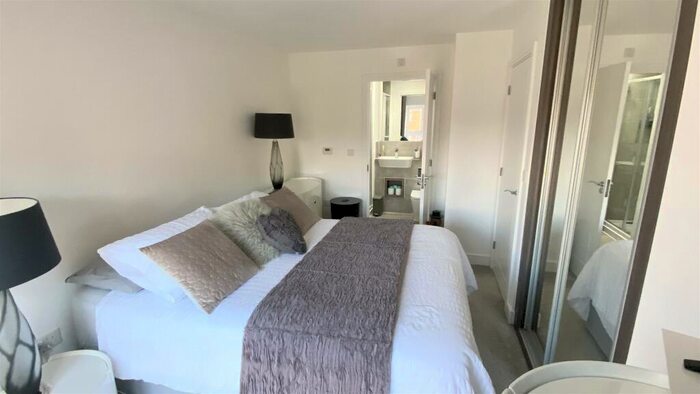 2 Bedroom Apartment To Rent In Baddlesmere Drive, Kings Hill, ME19