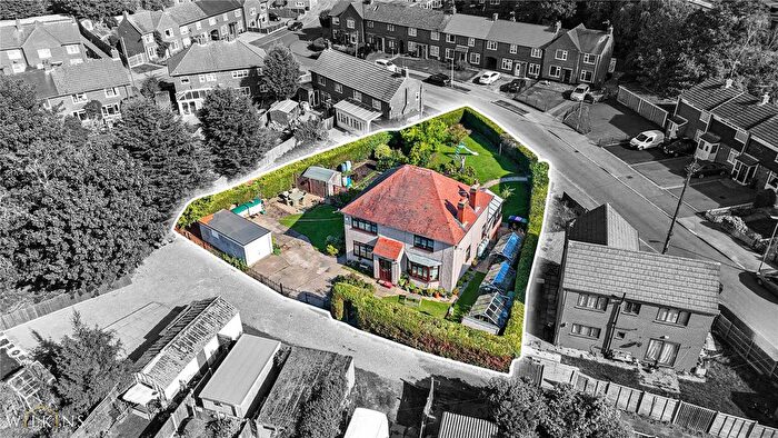 4 Bedroom Detached House For Sale In The Woodlands, Nuneaton, Warwickshire, CV10