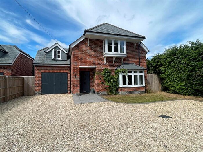 4 Bedroom Detached House For Sale In Peppard Road, Sonning Common, RG4