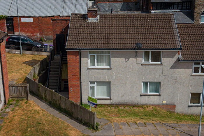 2 Bedroom Flat For Sale In High Street, Abersychan, NP4