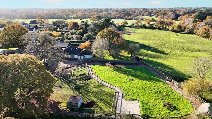 4 Bedroom Detached House For Sale In Wootton Road, Tiptoe, Lymington, SO41