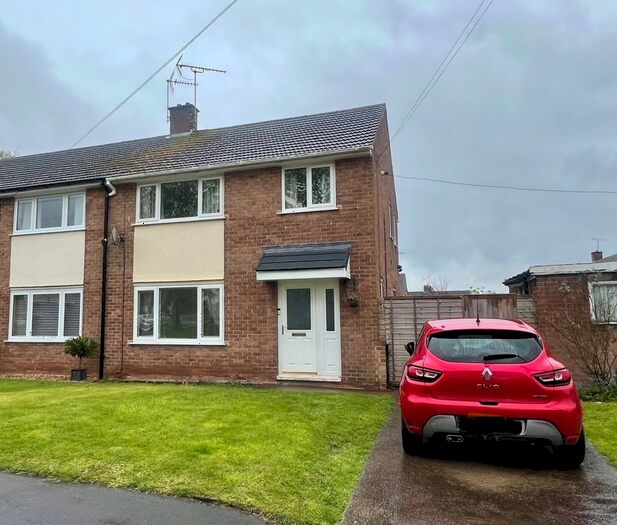 3 Bedroom Semi-Detached House To Rent In York Place, Shireoaks, Worksop, S81