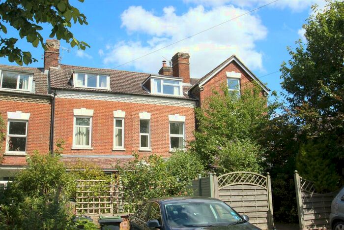 3 Bedroom Town House To Rent In Salisbury - Wyndham Terrace, SP1
