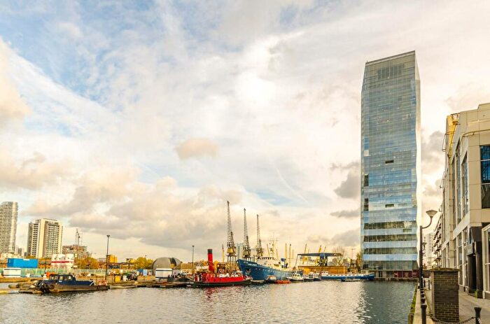 1 Bedroom Flat To Rent In Dollar Bay Point, Canary Wharf, London, E14