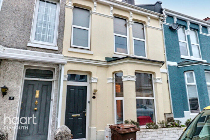 2 Bedroom Character Property For Sale In First Avenue, Plymouth, PL1