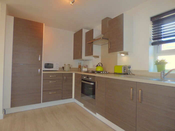 2 Bedroom Maisonette To Rent In Broadhurst Place, Basildon, SS14