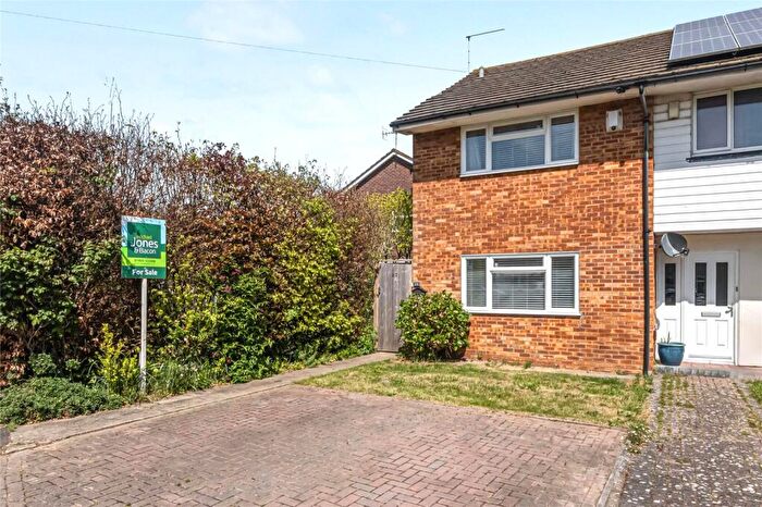 2 Bedroom End Of Terrace House For Sale In Penstone Park, Lancing, West Sussex, BN15