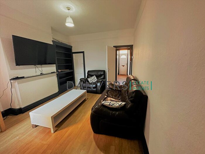 3 Bedroom Terraced House To Rent In Rydal Street, Leicester, LE2