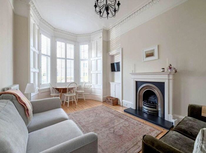 1 Bedroom Flat To Rent In Regent's Park Road, London, NW1