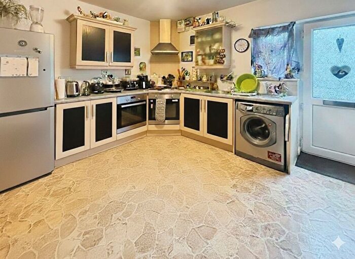 1 Bedroom Terraced Bungalow For Sale In The Elms, Scotter, Gainsborough, DN21