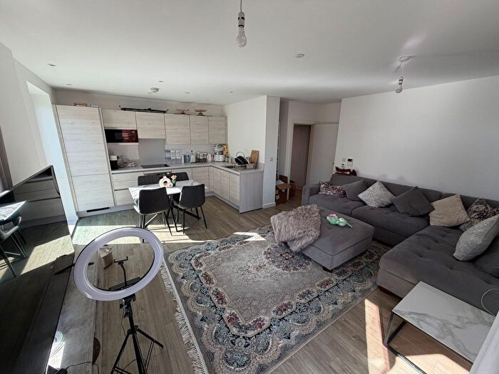 2 Bedroom Flat To Rent In Olympic Way, Wembley, HA9