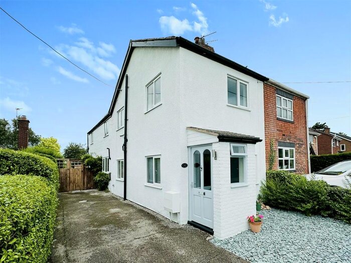 3 Bedroom Cottage For Sale In Birches Lane, Lostock Green, Northwich, CW9