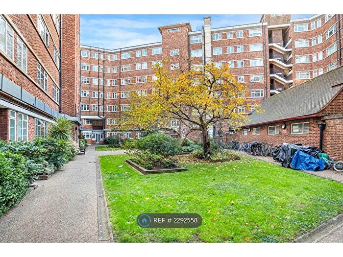 3 Bedroom Flat To Rent In West Kensington Court, London, W14
