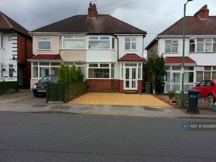 3 Bedroom Semi-Detached House To Rent In Summerfield Road, Solihull, B92