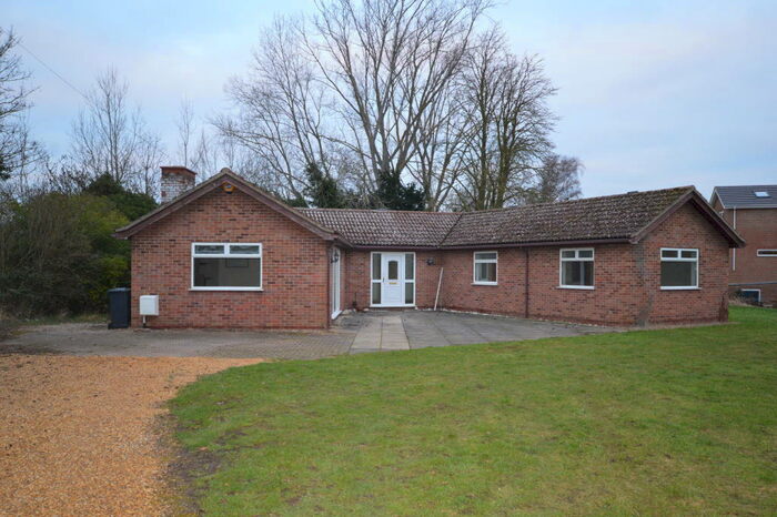 3 Bedroom Property To Rent In Broadwinds Bungalow, CB2