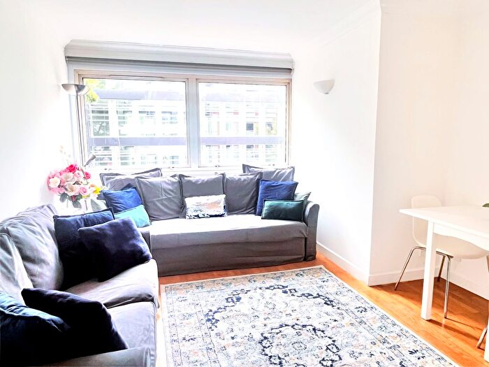 2 Bedroom Flat To Rent In Fitzroy Street, London, W1T