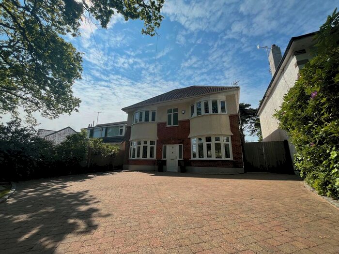4 Bedroom House To Rent In Brownsea View Avenue, BH14