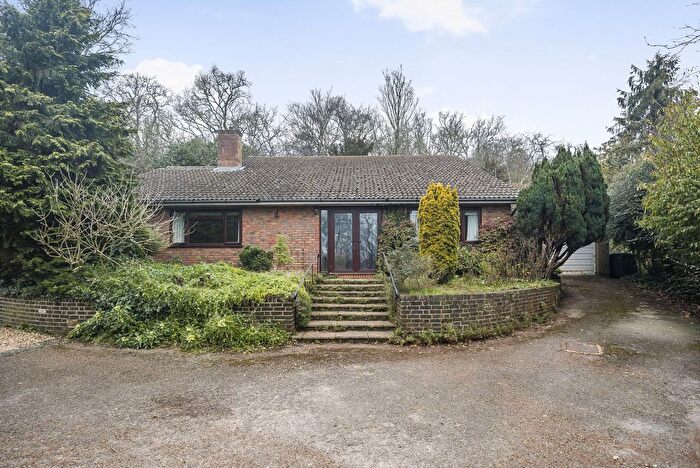 3 Bedroom Detached Bungalow For Sale In Carron Lane, Midhurst, GU29