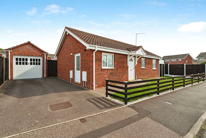 3 Bedroom Detached Bungalow For Sale In Heather Road, Belton, Great Yarmouth, NR31