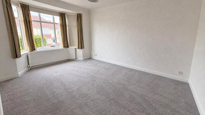 2 Bedroom Bungalow To Rent In Westwick Crescent, Greenhill, Sheffield, S8