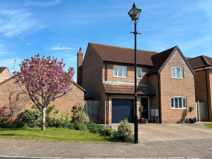 4 Bedroom Detached House For Sale In Thrupp Close, Castlethorpe, Milton Keynes, MK19