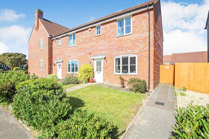 3 Bedroom End Of Terrace House For Sale In Celandine View, Ely, CB7