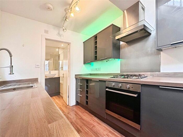 1 Bedroom Flat To Rent In High Street, Rainham, Gillingham, Kent, ME8