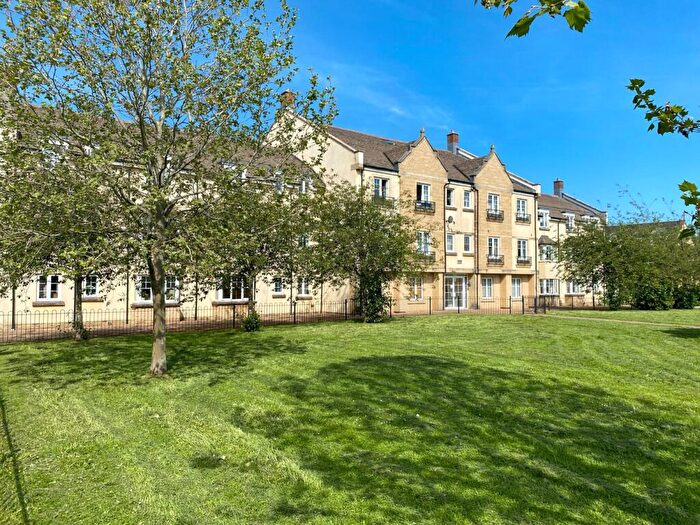 2 Bedroom Apartment To Rent In Woodley Green, Witney, OX28