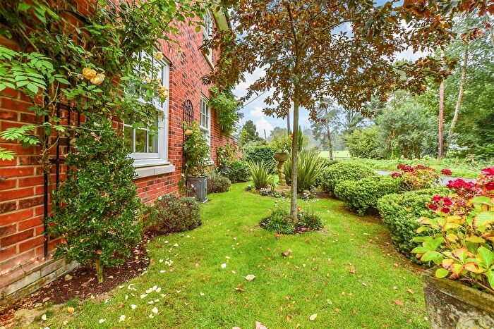 4 Bedroom Detached House For Sale In Three Fields Road, Tenterden, Kent, TN30