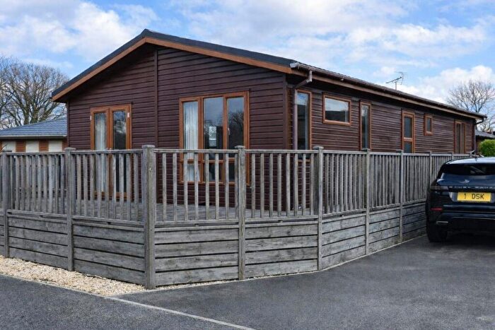 2 Bedroom Lodge For Sale In Edgeley Holiday Park, Surrey, GU5
