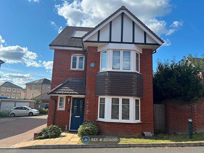 3 Bedroom Detached House To Rent In Poppy Close, Slough, SL3