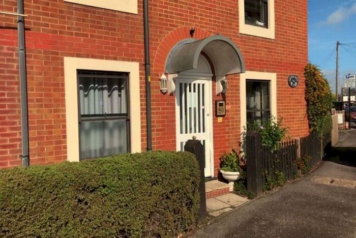 2 Bedroom Flat To Rent In Norwich House, SL6