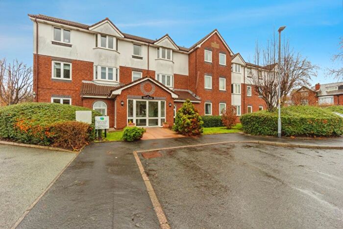 1 Bedroom Flat For Sale In Acorn Close, Manchester, Greater Manchester, M19