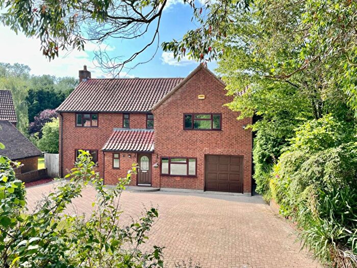 4 Bedroom Detached House For Sale In Abbey Road, Bradwell, Milton Keynes, MK13