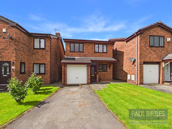 3 Bedroom Detached House For Sale In Beech Avenue, Urmston, Trafford, M41