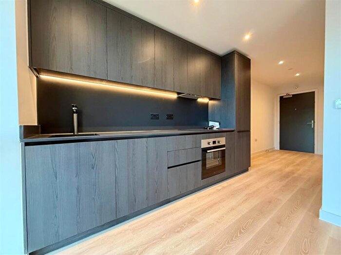 1 Bedroom Apartment To Rent In Dutton Street, Manchester, M3