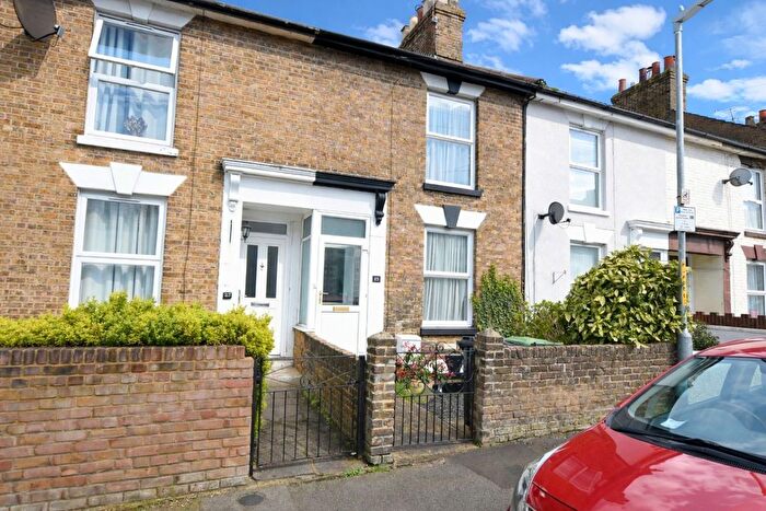 3 Bedroom Terraced House For Sale In John Street, Maidstone, ME14