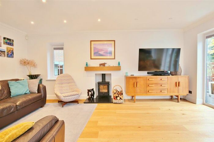 4 Bedroom Detached House For Sale In The Street, Plaxtol, Sevenoaks, TN15