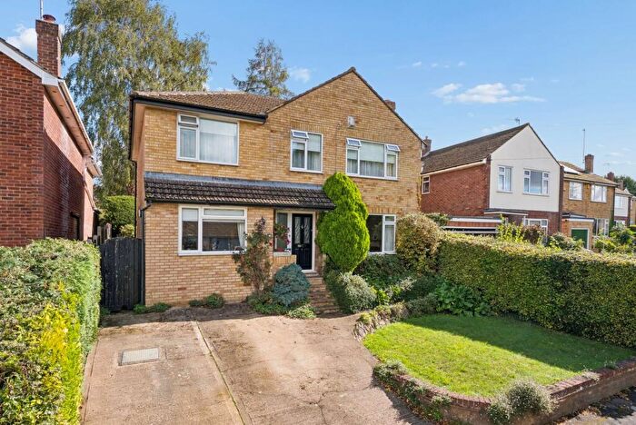 4 Bedroom Detached House For Sale In Sunters Wood Close, High Wycombe, HP12