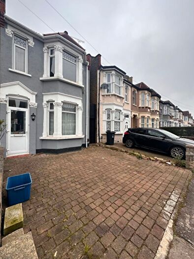 5 Bedroom Terraced House To Rent In Westwood Road, Seven Kings, Ilford, IG3