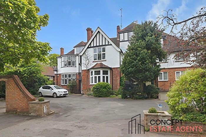 2 Bedroom Flat To Rent In Kingsdowne Road, Surbiton, KT6