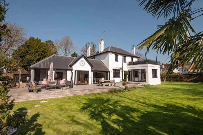 5 Bedroom Detached House For Sale In Ferry Road, Bray, Maidenhead, Berkshire, SL6