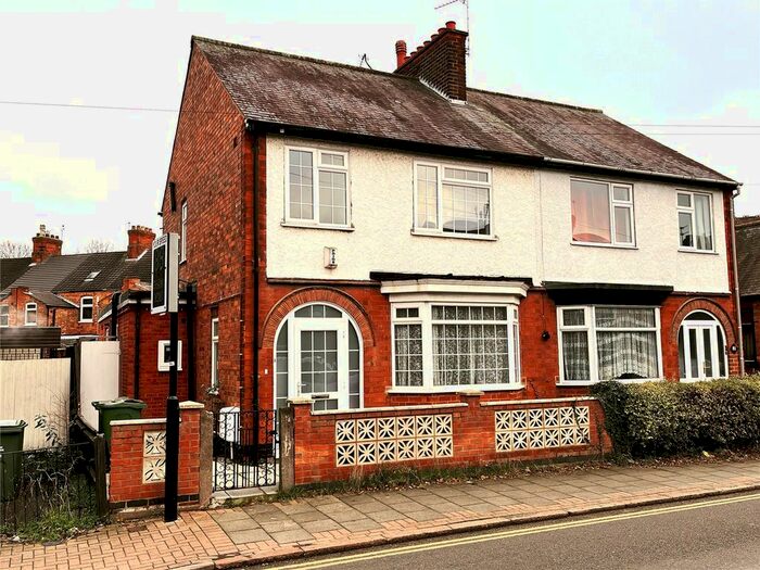3 Bedroom Semi-Detached House To Rent In Wharncliffe Road, Loughborough, Leicestershire, LE11