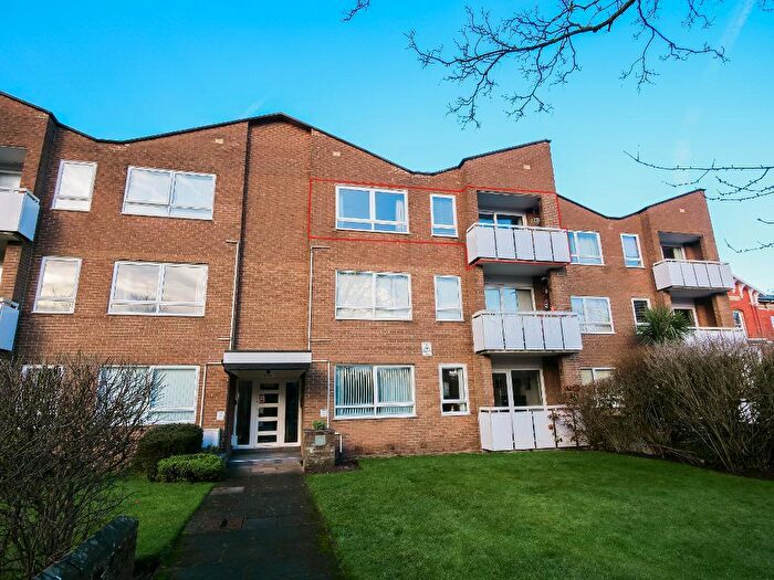 2 Bedroom Apartment To Rent In - Lulworth Road, Birkdale, Southport, Merseyside, PR8