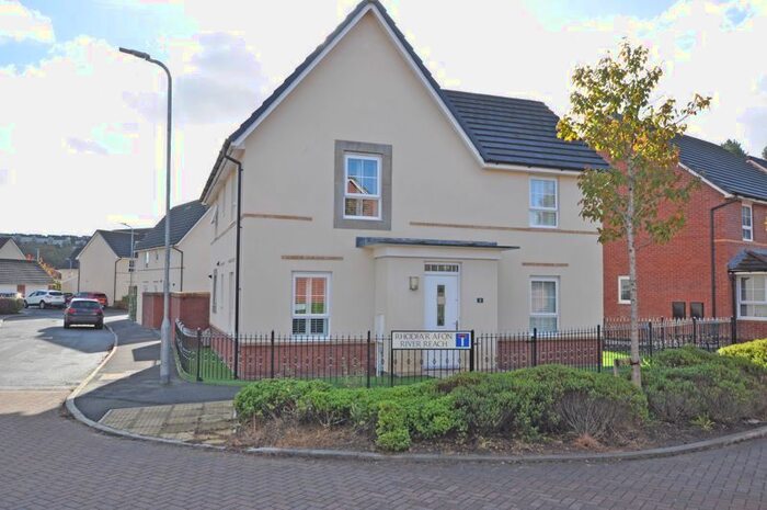 4 Bedroom Flat To Rent In Superb Family House, River Reach, Rogerstone, NP10