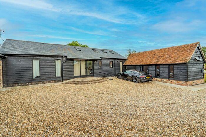 3 Bedroom Barn Conversion To Rent In Chartridge, Chesham, HP5
