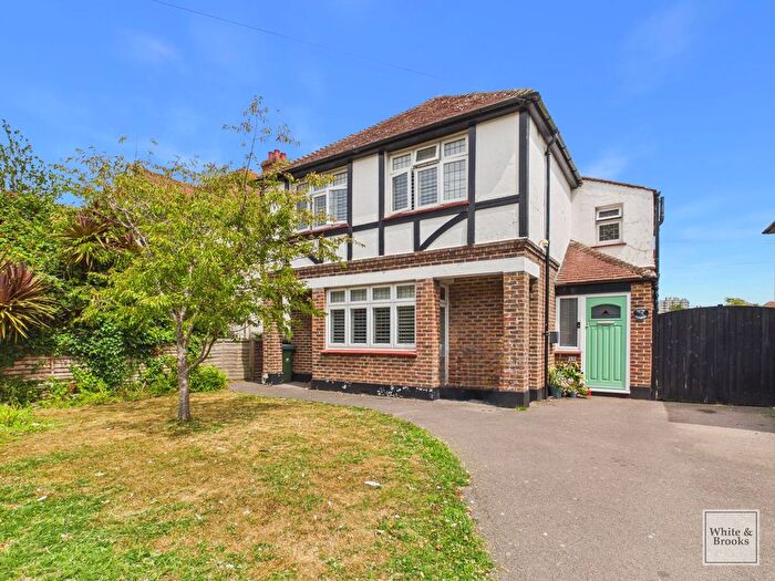 4 Bedroom Detached House For Sale In Victoria Drive, Bognor Regis, PO21