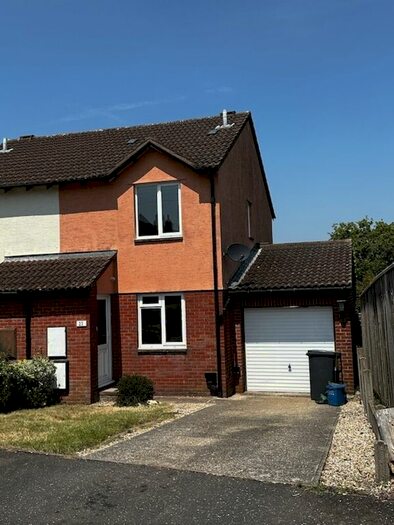 2 Bedroom Semi-Detached House To Rent In Hale Lane, Honiton, EX14